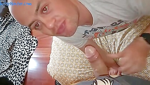 Milf & young slurps a spentes