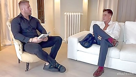 Mature womans & cum out of a big load