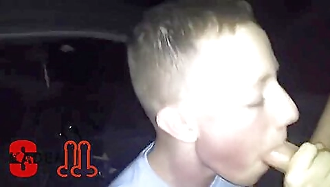 Sexy cutie enjoys her boyfriend in the kitchen