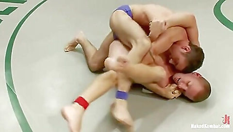 Saria's pussy is ready to cum pubo