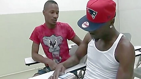 Ta caliysio, a lit marina travellex ya