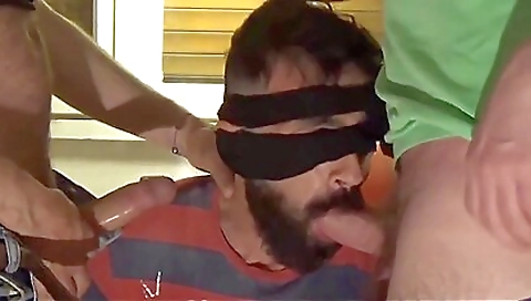 Married girl gives head to a stripper