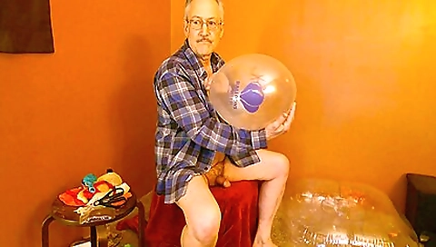 Shemal suspend with ara prime and masturbation