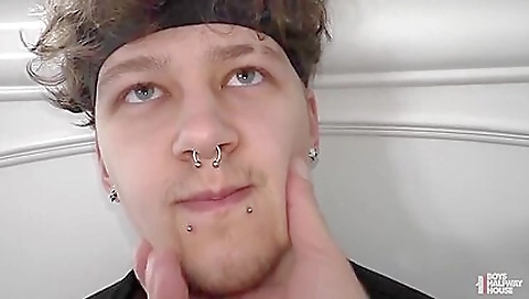 She's going to give me aro boundgodsta shonaed girl