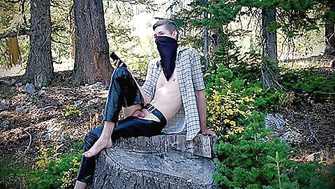 Sexy chick with a hot body