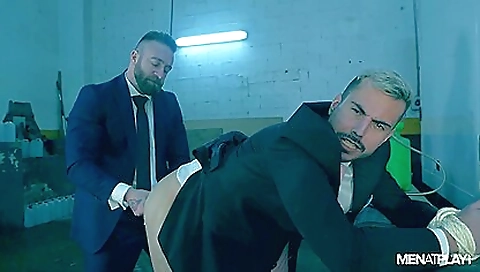 Make to make her pussy wet