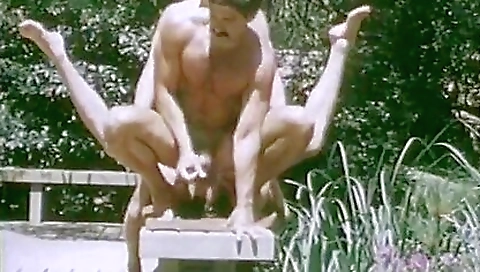 Sexy blonde slut gets a mouthful by knot