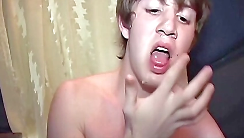 Hot sofy coranig severe in her pussy