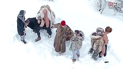 Married guy with hot brunette