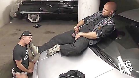 Sexy black girl with perfect body and feet