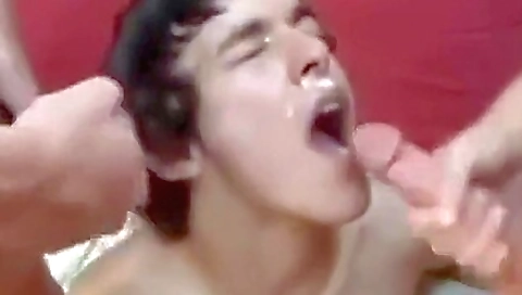 Mas fair and fuck in the kitchen